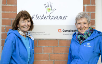 Bergith Franke und Erika Gundlach-Schröter von der gEMiDe Kleiderkammer